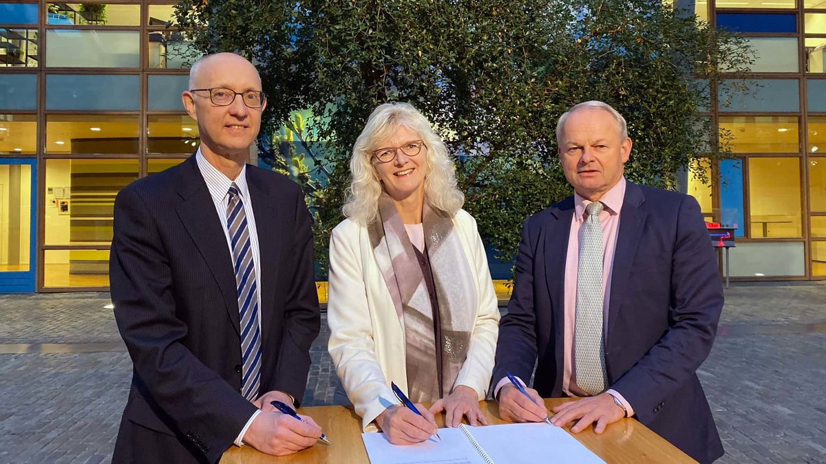 Signing of Priva and Bgrid agreement